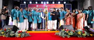 എംജി ശ്രീകുമാറിനെ ഇമ ആദരിച്ചു